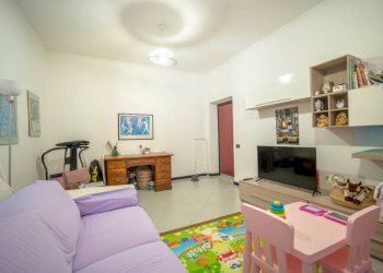 Soggiorno - Appartamento piazza Raffaele De Ferrari, Genova - foto 10