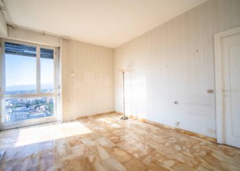 Camera da letto - Appartamento via Stefano Prasca, Genova (zona Quarto) - foto 10