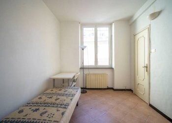 Camera da letto - Attico via Antonio Gramsci, Genova (zona Centro Storico) - foto 8