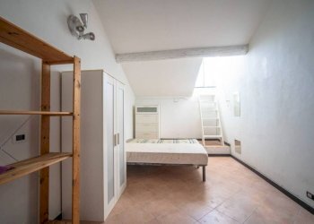 Camera da letto - Attico via Antonio Gramsci, Genova (zona Centro Storico) - foto 16