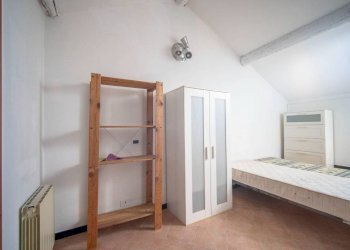 Camera da letto - Attico via Antonio Gramsci, Genova (zona Centro Storico) - foto 17