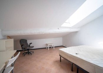 Camera da letto - Attico via Antonio Gramsci, Genova (zona Centro Storico) - foto 25