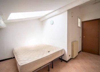 Camera da letto - Attico via Antonio Gramsci, Genova (zona Centro Storico) - foto 26