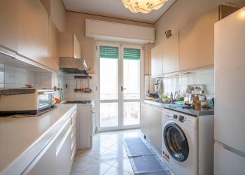 Cucina - Appartamento via Giovanni Amarena, Genova (zona Marassi) - foto 5