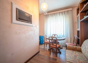 Camera da letto - Appartamento via Franco Antolini, Genova (zona Marassi) - foto 9