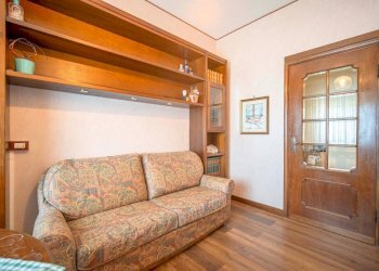 Camera da letto - Appartamento via Franco Antolini, Genova (zona Marassi) - foto 10