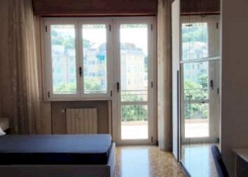 Soggiorno - Appartamento via Giovanni Amarena, Genova (zona Marassi) - foto 21