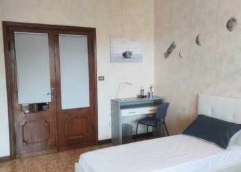 Soggiorno - Appartamento via Giovanni Amarena, Genova (zona Marassi) - foto 22