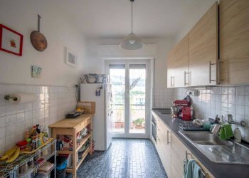 Cucina - Appartamento via Giovanni Amarena, 14A, Genova (zona Marassi) - foto 7