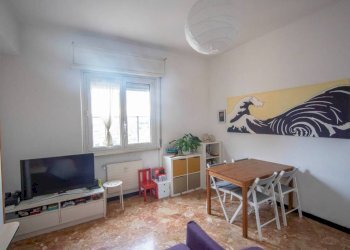 Soggiorno - Appartamento via Giovanni Amarena, 14A, Genova (zona Marassi) - foto 12