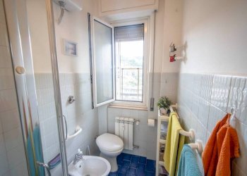 Bagno - Appartamento via Giovanni Amarena, 14A, Genova (zona Marassi) - foto 17
