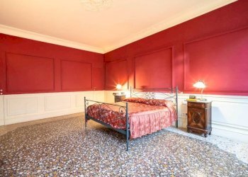 Camera da letto - Appartamento via Luccoli, Genova - foto 13