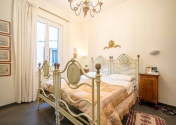 Camera da letto - Appartamento via alla Porta degli Archi, Genova (zona Carignano) - foto 15