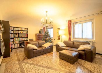 Soggiorno - Appartamento via San Lorenzo, Genova (zona Centro Storico) - foto 17