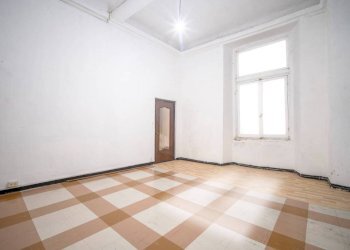 Soggiorno - Appartamento piazza dei Giustiniani, Genova (zona Centro Storico) - foto 10