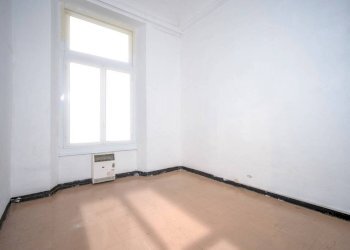 Camera da letto - Appartamento piazza dei Giustiniani, Genova (zona Centro Storico) - foto 12