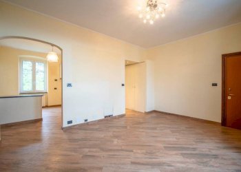 Soggiorno - Appartamento via Bartolomeo Bianco, Genova (zona San Teodoro) - foto 6