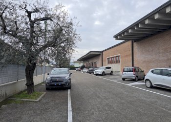 Foto 2 - Locale Commerciale Via San Zeno
 
67, Cassola - foto 2