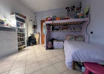 Camera da letto - Trilocale via Vittorio Zanellato, 23, Venaria Reale - foto 13