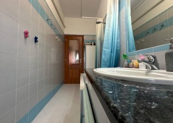 Bagno - Trilocale via Vittorio Zanellato, 23, Venaria Reale - foto 17