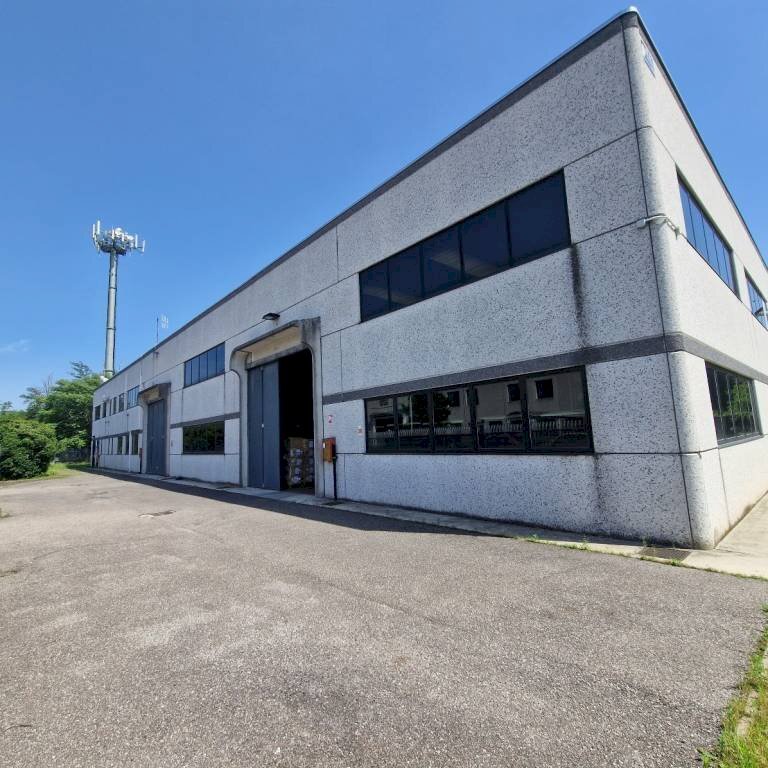 Facciata - Capannone via Enrico Mattei, Pogliano Milanese - foto 2