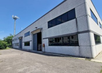 Facciata - Capannone via Enrico Mattei, Pogliano Milanese - foto 2