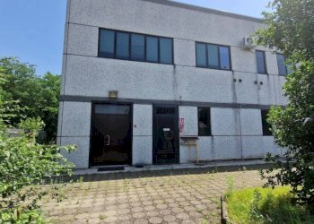 Facciata - Capannone via Enrico Mattei, Pogliano Milanese - foto 5