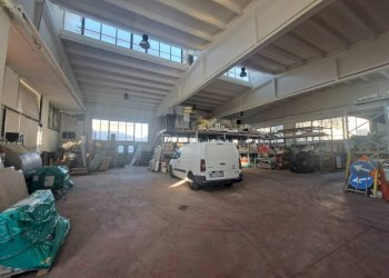 Interno non residenziale - Capannone via Don Luigi Sturzo, Lainate - foto 6