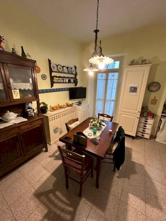 Salone - Trilocale via Santhià, 32, Torino (zona Barriera Milano) - foto 1