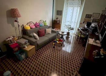 Salone - Trilocale via Santhià, 32, Torino (zona Barriera Milano) - foto 3