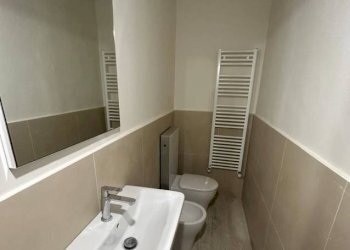 Bagno - Ufficio Bologna (zona Centro Storico) - foto 13