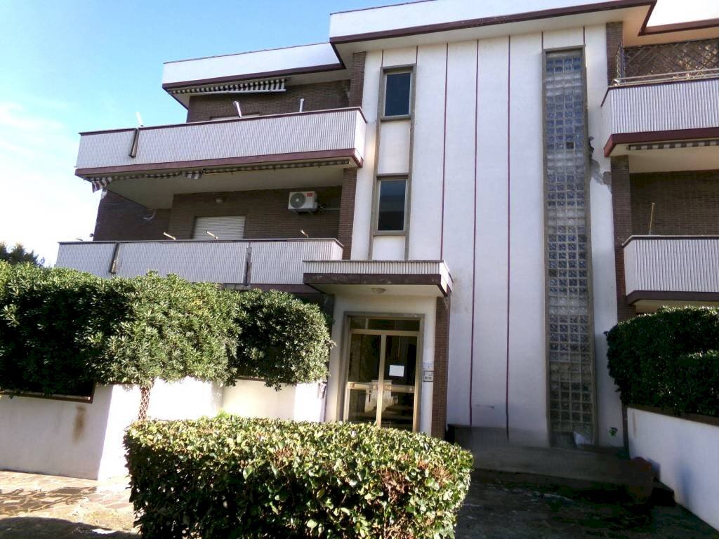 Facciata - Quadrilocale largo Caboto, 4, Anzio - foto 3