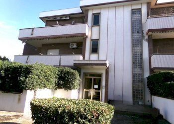 Facciata - Quadrilocale largo Caboto, 4, Anzio - foto 3