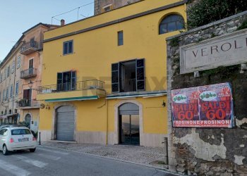 Edificio all\'aperto - Cafeteria - Cold Bar viale Pio Bisleti
 
4, Veroli - photo 3