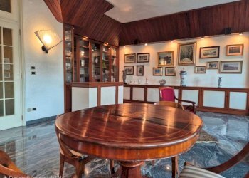 Salone - Appartamento piazza Europa, Cuneo (zona Centro) - foto 7