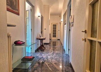 Corridoio - Appartamento piazza Europa, Cuneo (zona Centro) - foto 18