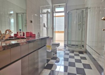 Bagno - Appartamento piazza Europa, Cuneo (zona Centro) - foto 23