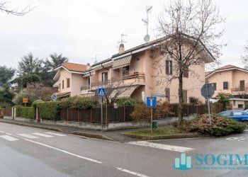 Foto 2 - Villa a Schiera via maria grazia deledda
 
1, Agrate Brianza - foto 2