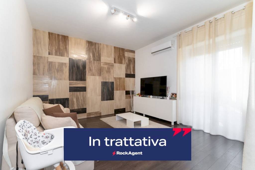 Salone - Quadrilocale via Spirito Santo, 75, Aci Sant'Antonio - foto 1