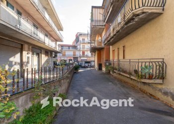 Cortile interno - Quadrilocale via Spirito Santo, 75, Aci Sant'Antonio - foto 36