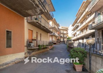 Cortile interno - Quadrilocale via Spirito Santo, 75, Aci Sant'Antonio - foto 38