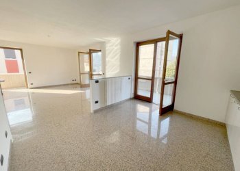 Cucina - Three-room apartment via Giorgio Paglia, Trescore Balneario - photo 3