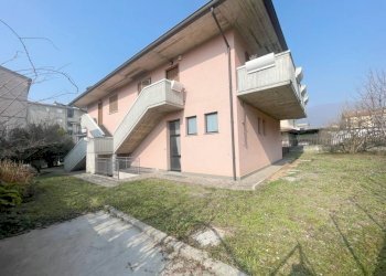 Facciata - Trilocale via Giorgio Paglia, Trescore Balneario - foto 6