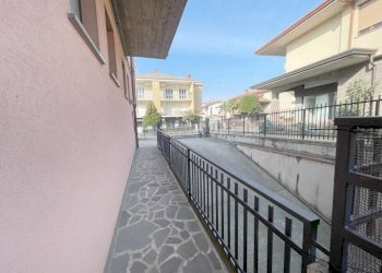 Balcone - Trilocale via Giorgio Paglia, Trescore Balneario - foto 18