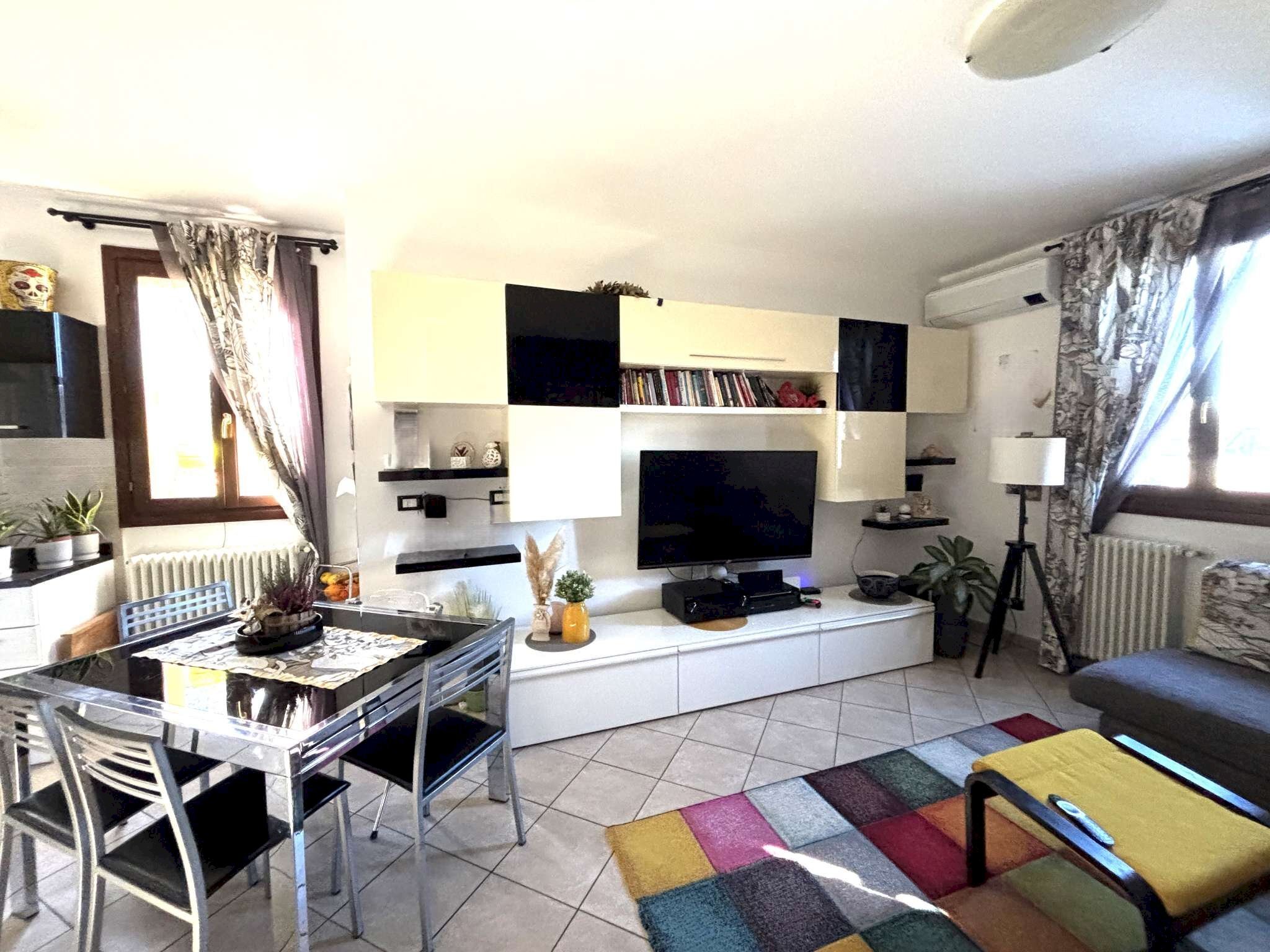 soggiorno/cucina - Four-room apartment via Alessandro Tassoni, Bologna (neighborhood Borgo Panigale) - photo 2