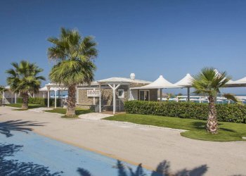 Foto 1 - Attività Commerciale Lungomare Alcide De Gasperi, Grottammare - foto 1