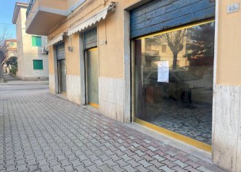 Foto 1 - Locale Commerciale Via Filippo Turati
8, Piombino - foto 1