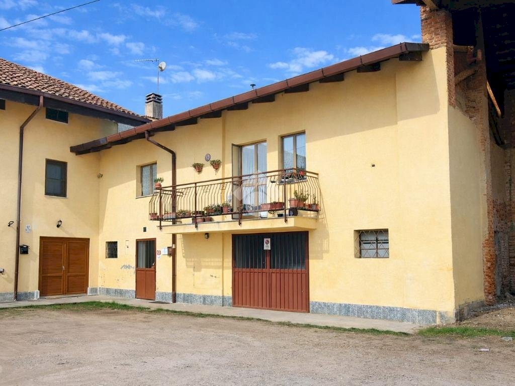 Casa semi indipendente Via Costa, San Francesco al Campo - foto 1