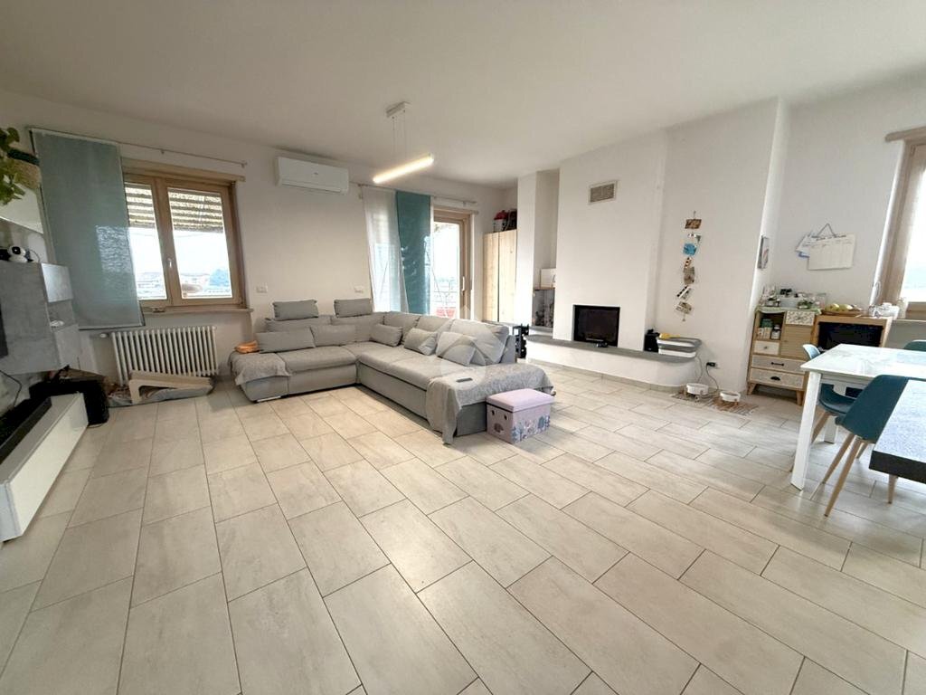 Four-room apartment Via dante, Poirino - photo 2