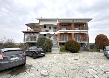 Appartamento Via dante, Poirino - foto 1